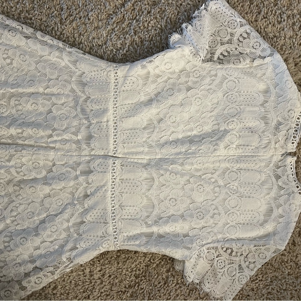 MOONRIVER DRESS SIZE JUNIOR LARGE BEAUTIFUL LACE NWT - Picture 13 of 16